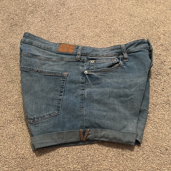 Aeropostale jean shorts - Picture 3 of 10